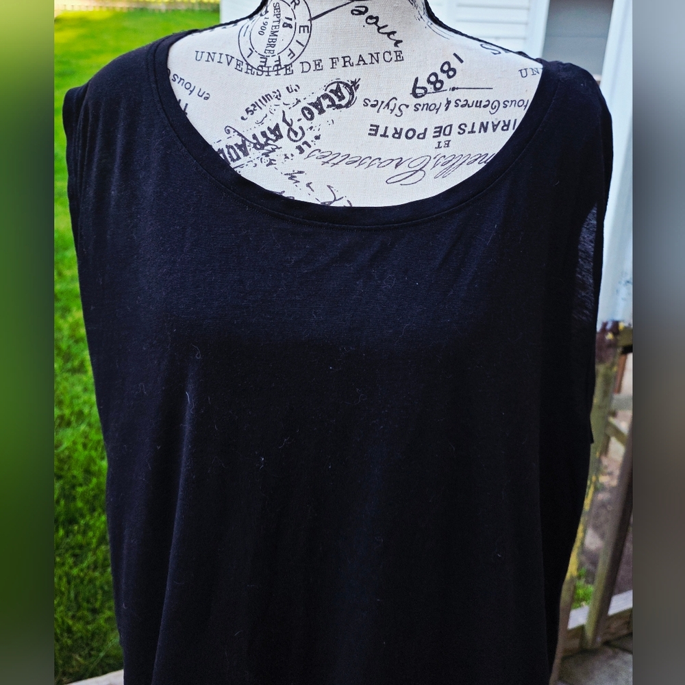 Womens Plus Size 26 Black Crewneck Sleeveless Tee Shirt T-shirt Top Layering 3X